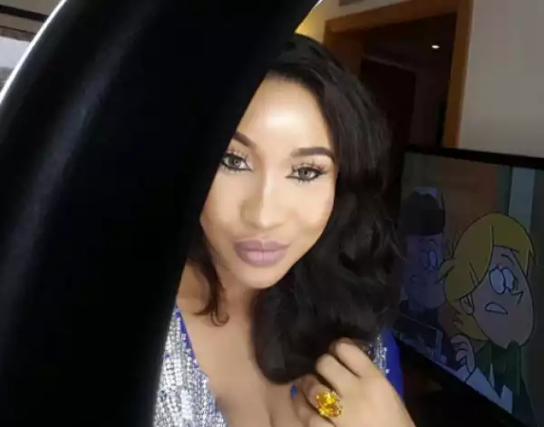 Tonto Dikeh shows off her massive canary yellow diamond engagement ring